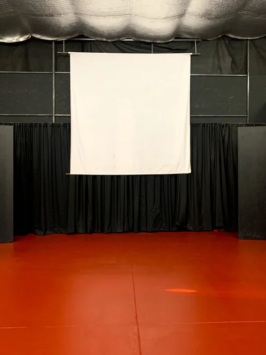 Un escenario espacioso