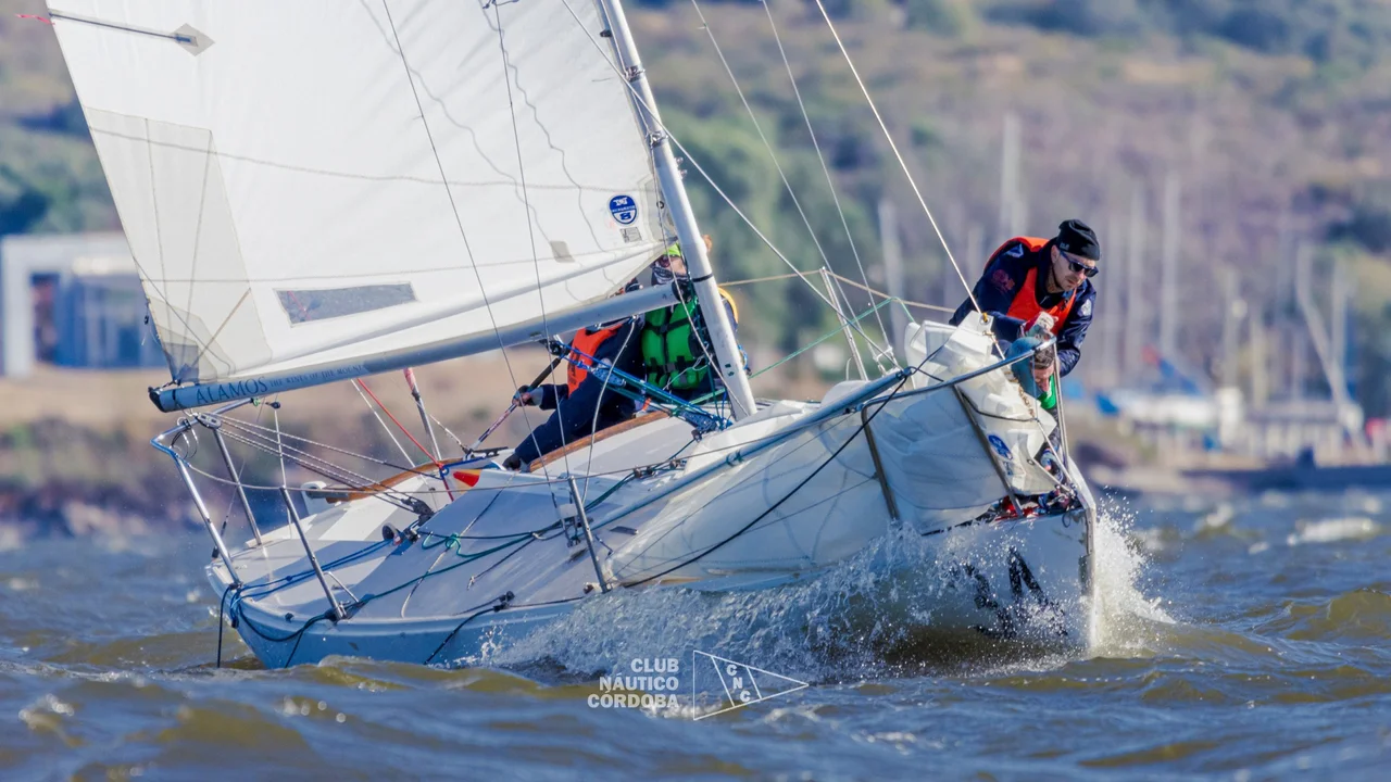 Gran segunda fecha del Campeonato de Invierno de J24 en el Náutico