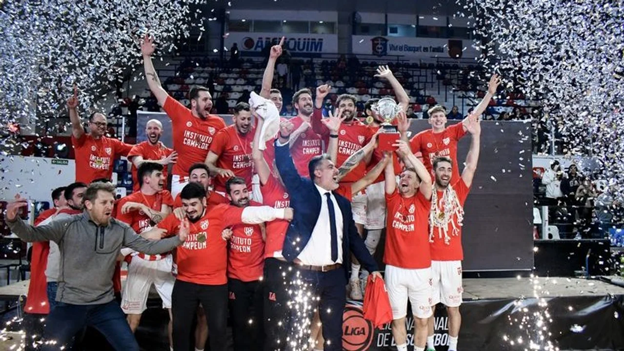 Todo el festejo Glorioso fue de Instituto en Santiago