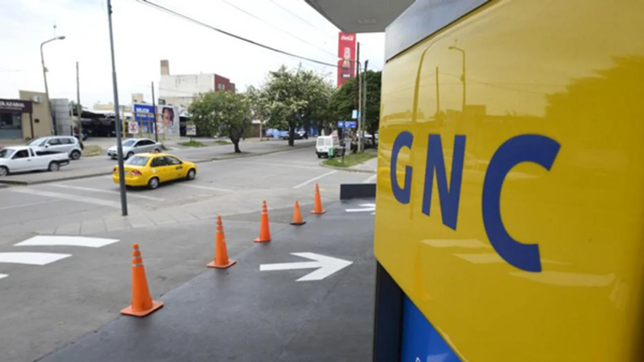 En las estaciones de servicio de Córdoba legaron los aumentos del GNC. 