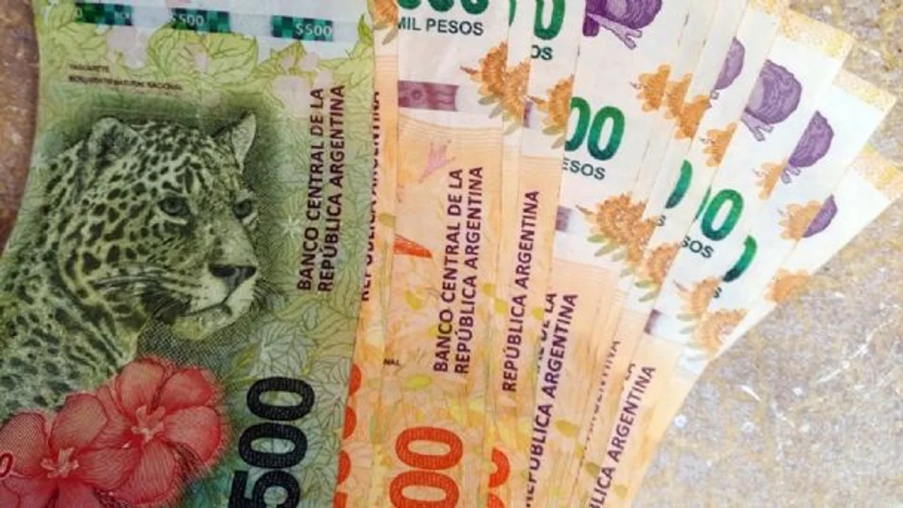 Este jueves 23 de junio comienza el pago de la primera parte del sueldo anual complementario (SAC) a los agentes del sector público provincial. Foto: archivo. 