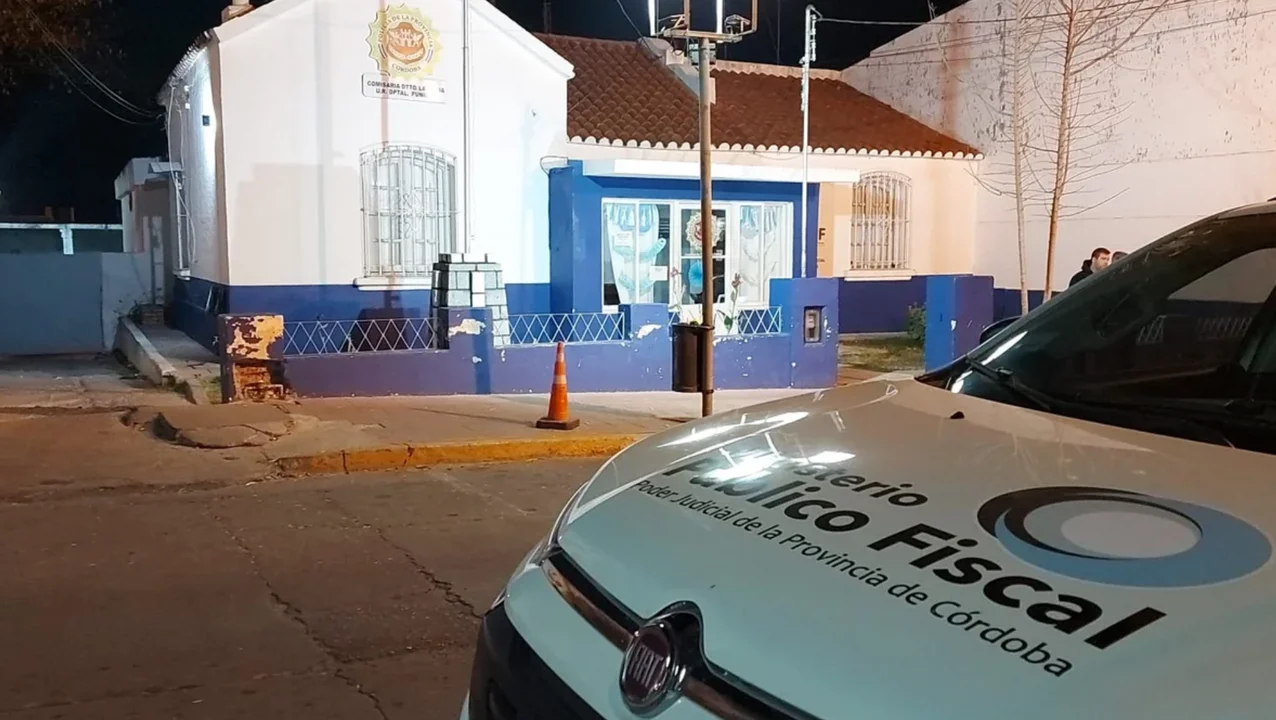 La comisaría de La Falda quedó en el ojo de la tormenta tras la muerte de Jonathan Romo. Imagen: Fabián Aranda / Multimedio SRT.