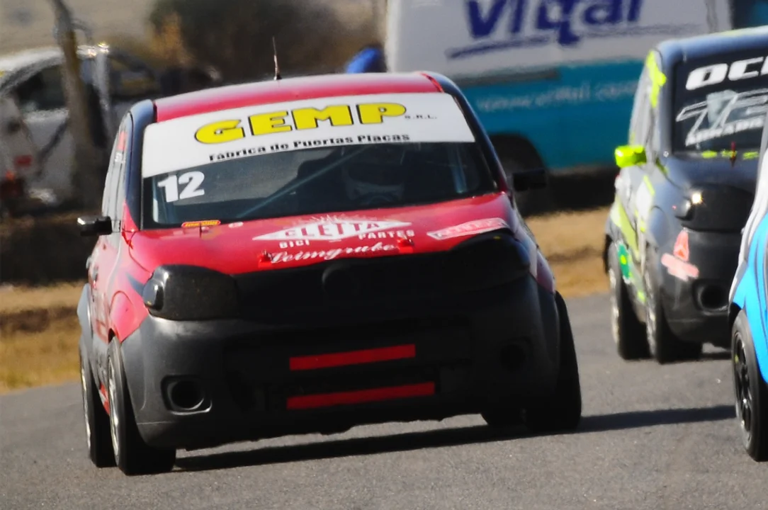 Córdoba Pista en el autódromo “Oscar Cabalén”