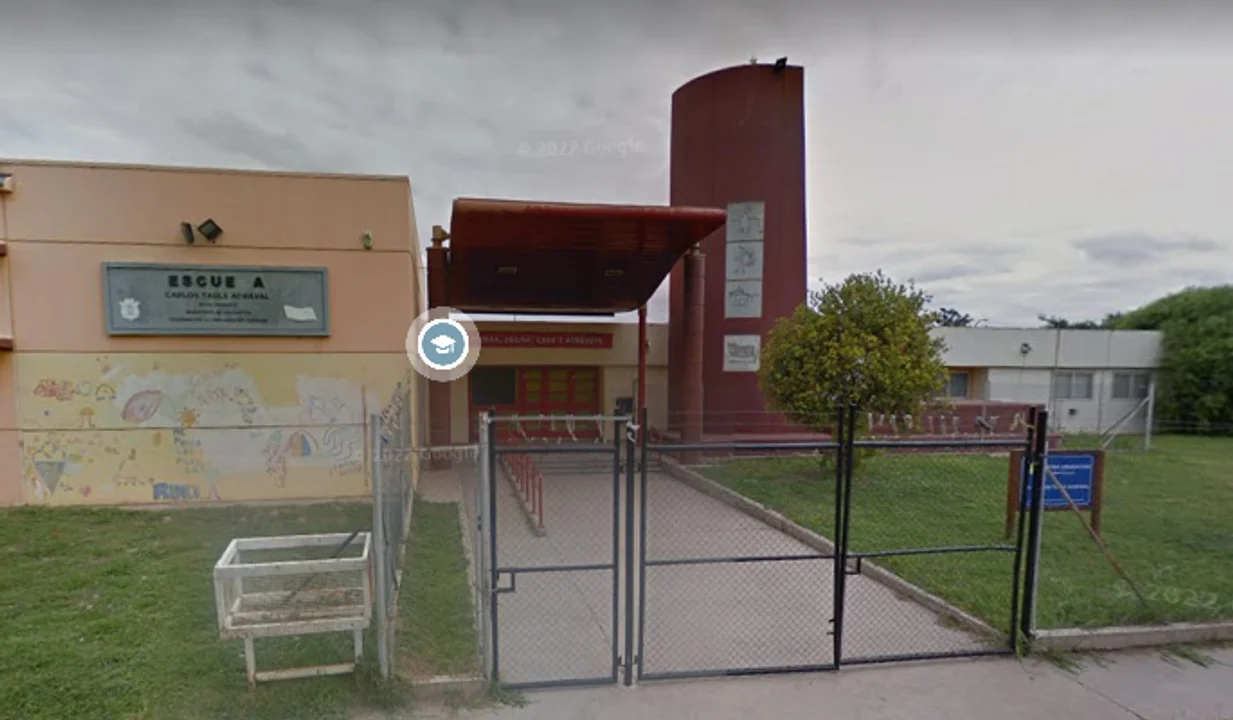 Un grupo de ladrones desvalijó la escuela Carlos Tagle Achaval. Imagen Google Maps.