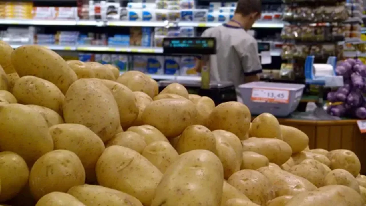 Las populares papas encabezan el ranking de aumento de alimentos. Foto: lacapital.com.ar