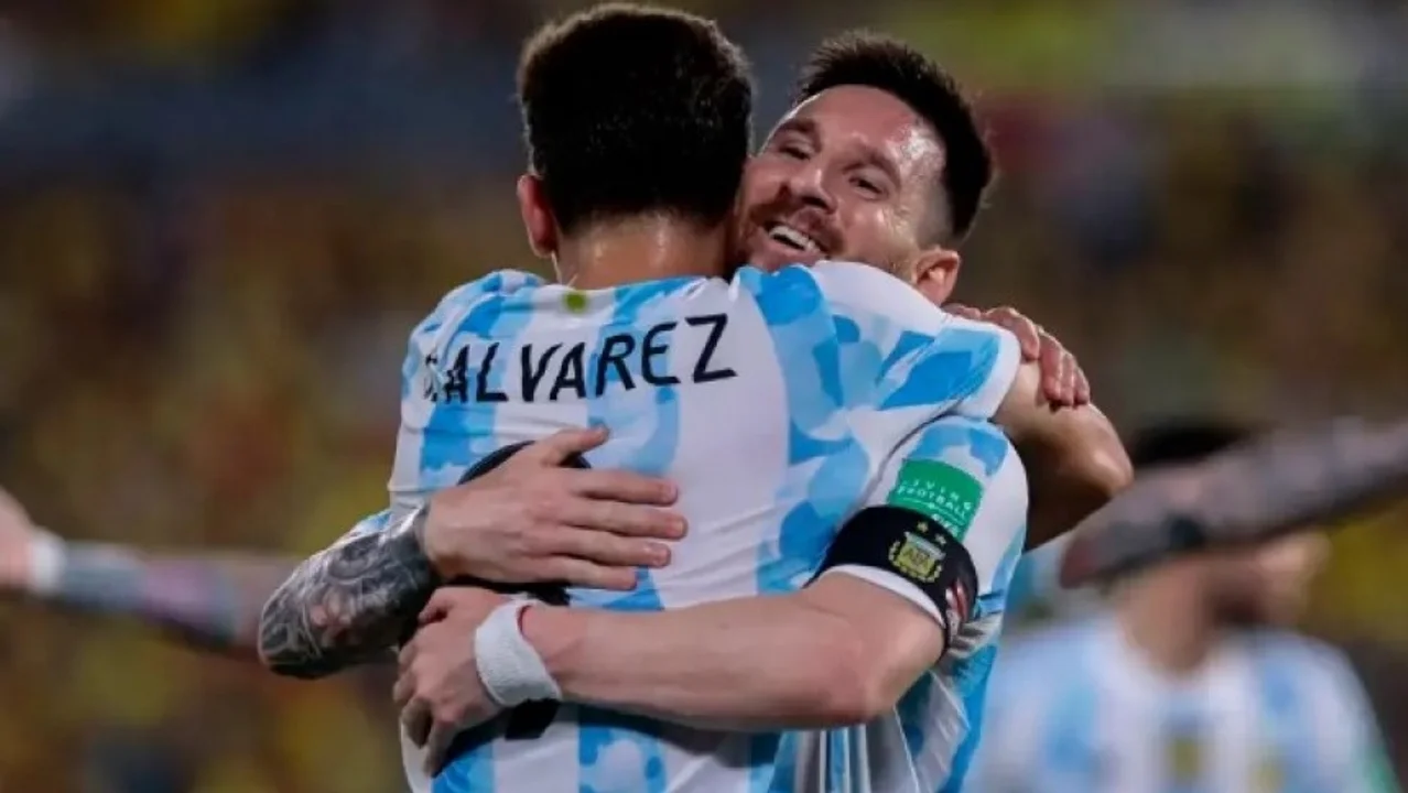 Scaloni pondría a Julián Álvarez como titular ante Polonia
