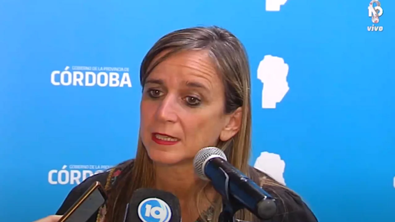 Barbás se reunió este lunes con representantes de la asamblea interhospitalaria.