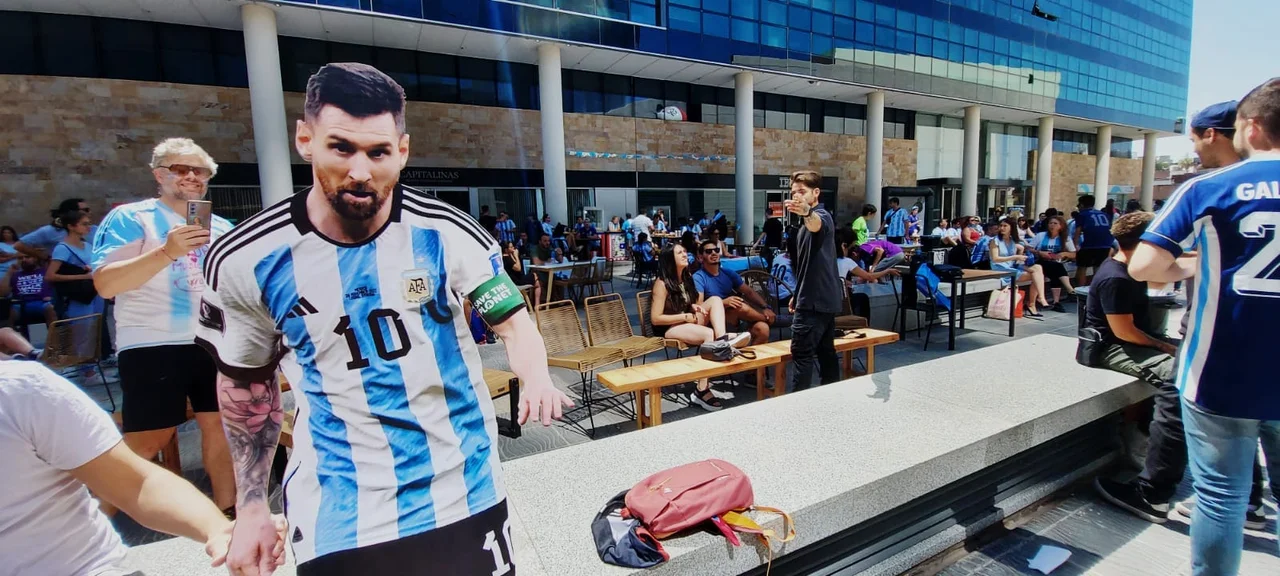 Messi, el héroe de este tiempo. Foto Paula Martini / SRT.