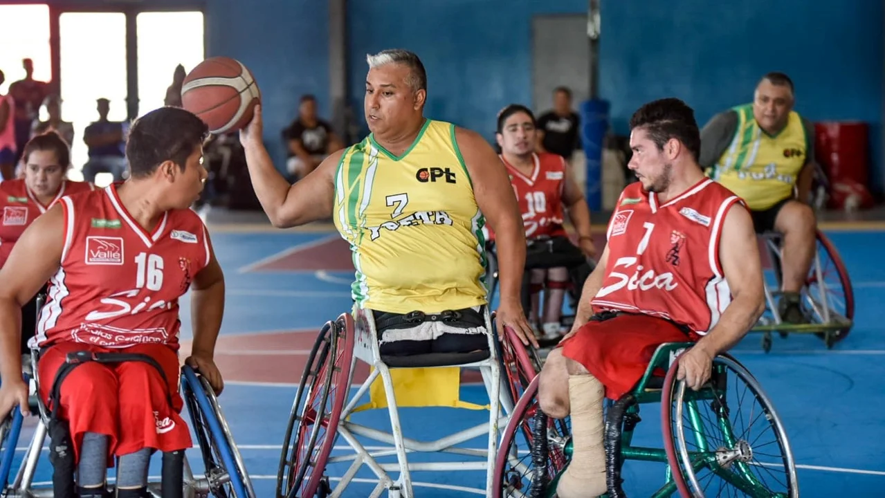 Torneo relámpago de básquet adaptado