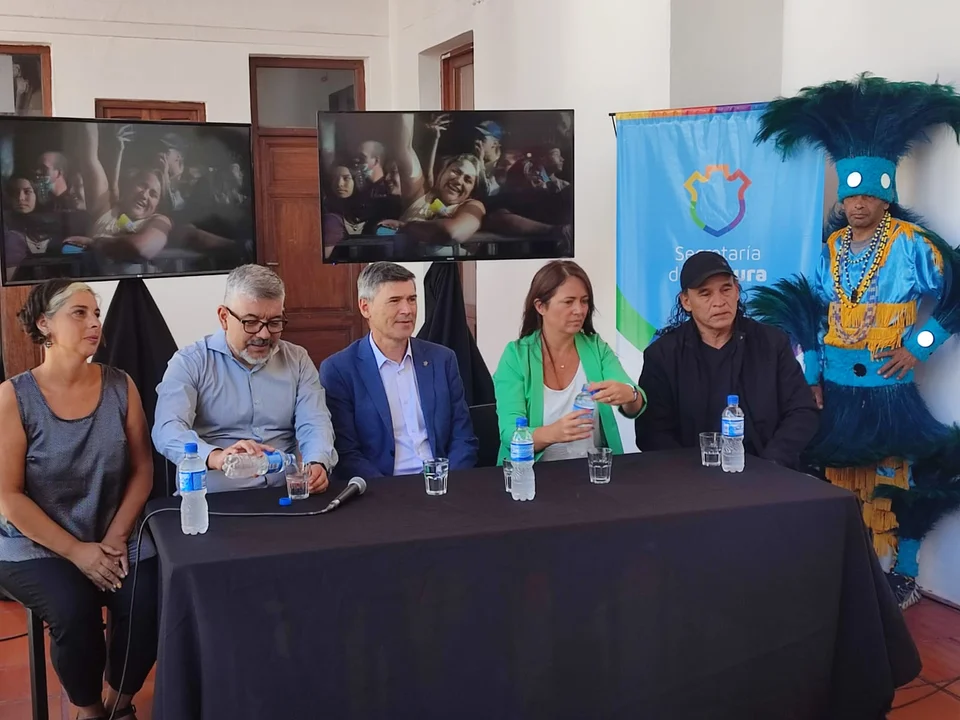 Presentación de los Carnavales Barriales en el Cabildo de Córdoba - Foto Multimedio SRT