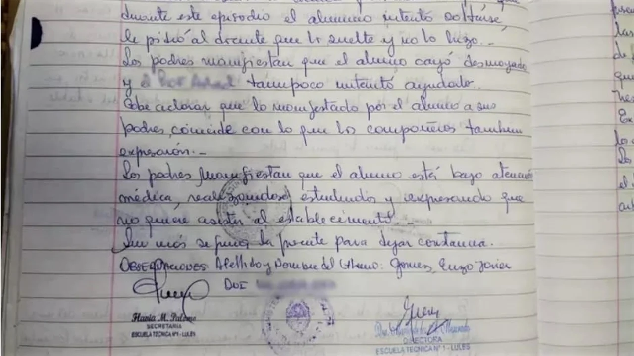 La nota de padres y madres donde dejaron acreditado el ataque. Foto:. NA