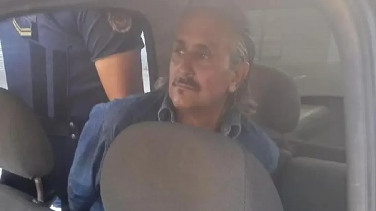 Roberto Carmona, al ser recapturado tras su fuga. Foto: Policía de Córdoba.
