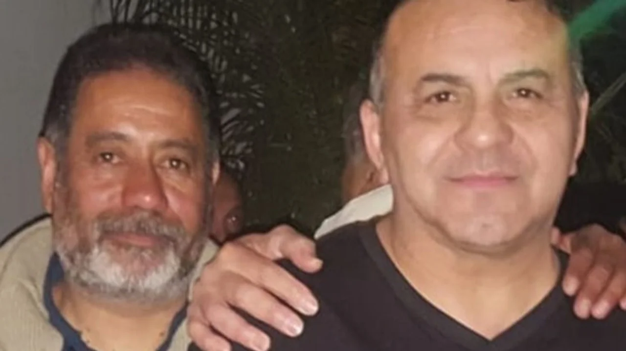 Alberto Cobos, junto a su primo el Toro Quevedo. Foto: Facebook Toro Quevedo