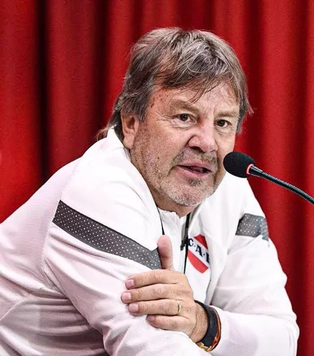Renunció Ricardo Zielinski