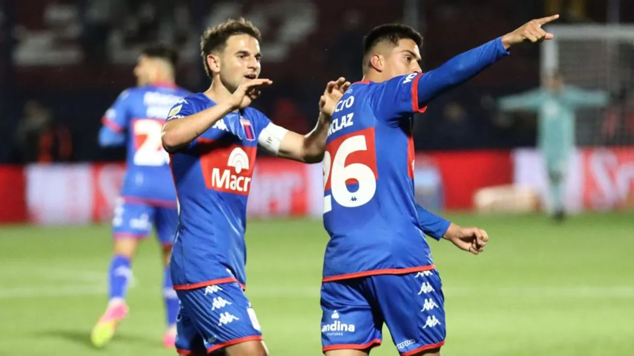 Tigre logró un triunfo indispensable ante el encumbrado Godoy Cruz para pelear la permanencia