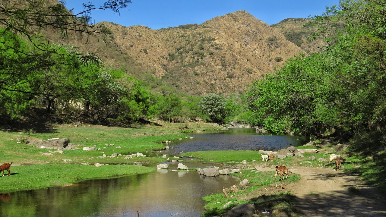 Casa Bamba, el refugio serrano que combina cascadas, senderos y calma a minutos de la ciudad de C&oacute;rdoba