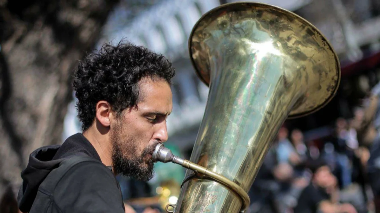 Andrés Nicolasa se lucirá como solista en tuba en la Pavana de Gabriel Faure (Foto: redes)