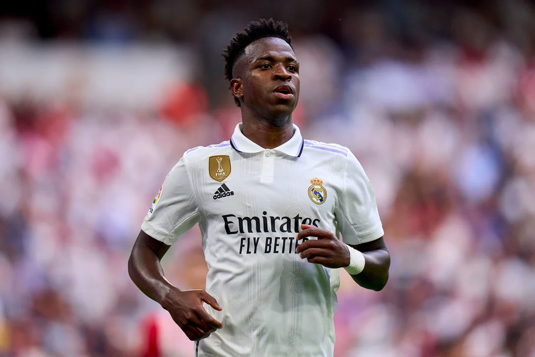 Vinicius Junior se tatúa la espalda con imágenes de Michael Jordan, Kobe Bryant, Pelé y Muhammad Ali.
Imagen: Real Madrid.