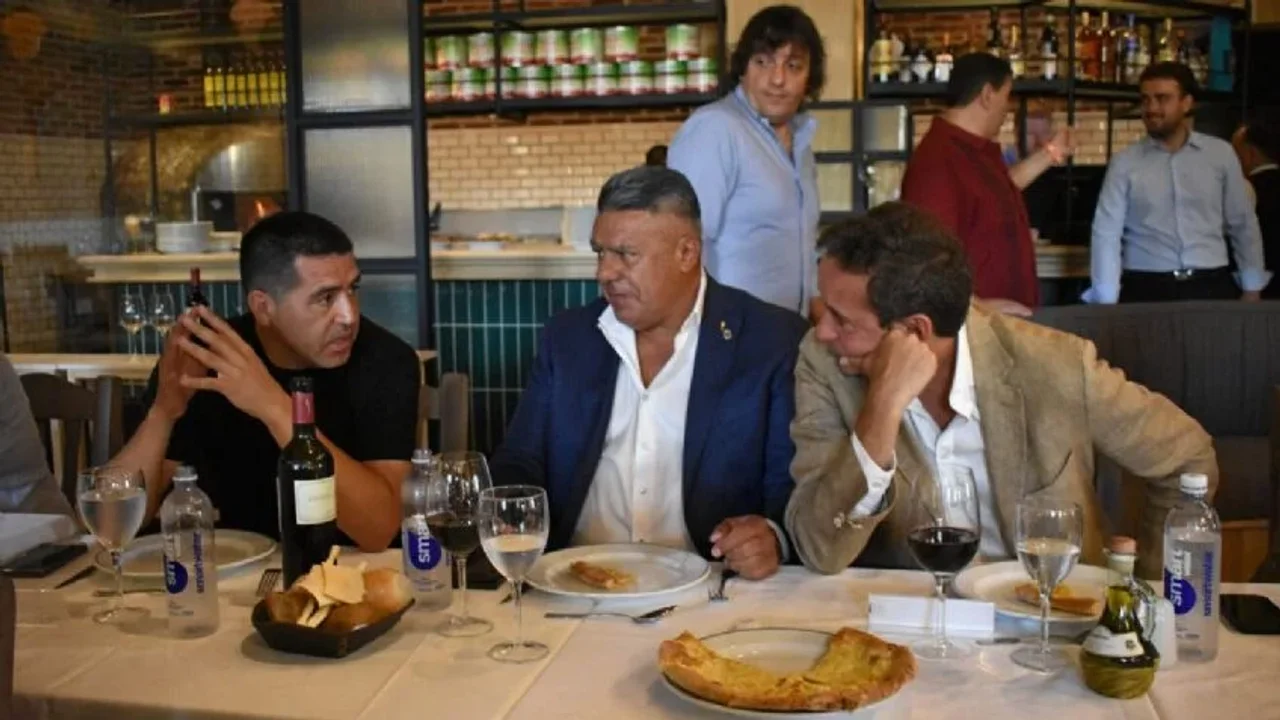 Tapia organizó un almuerzo de camaradería en la previa de los clásicos