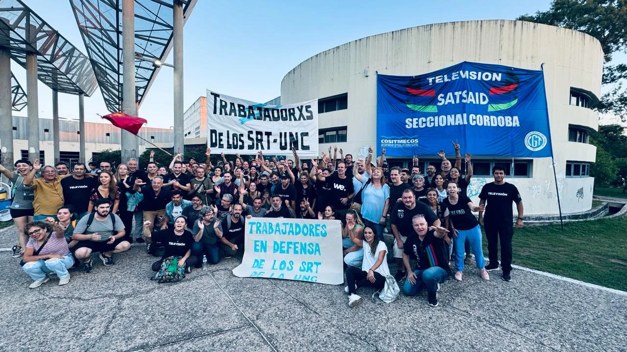 Los trabajadores de los SRT presentes en la sesión del Consejo Superior. Fotografía: Multimedio SRT