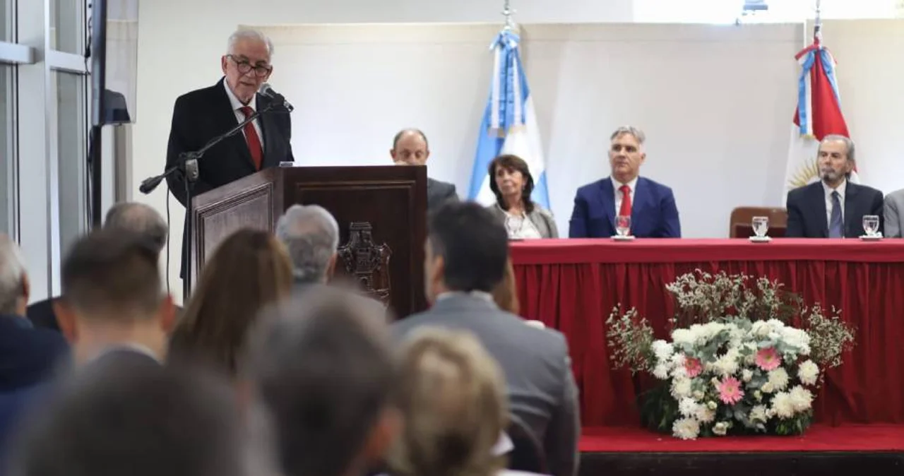 Con un fuerte discurso a favor de la democracia y los derechos humanos, Angulo abrió el año en el Poder Judicial