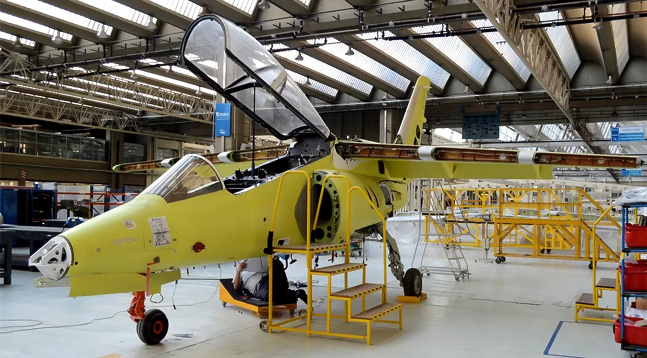 "El Gobierno nacional no analiza el valor agregado que produce la industria aeronáutica. Buscan simplemente aplicar un ajuste brutal sobre los trabajadores", dijo Davicini.