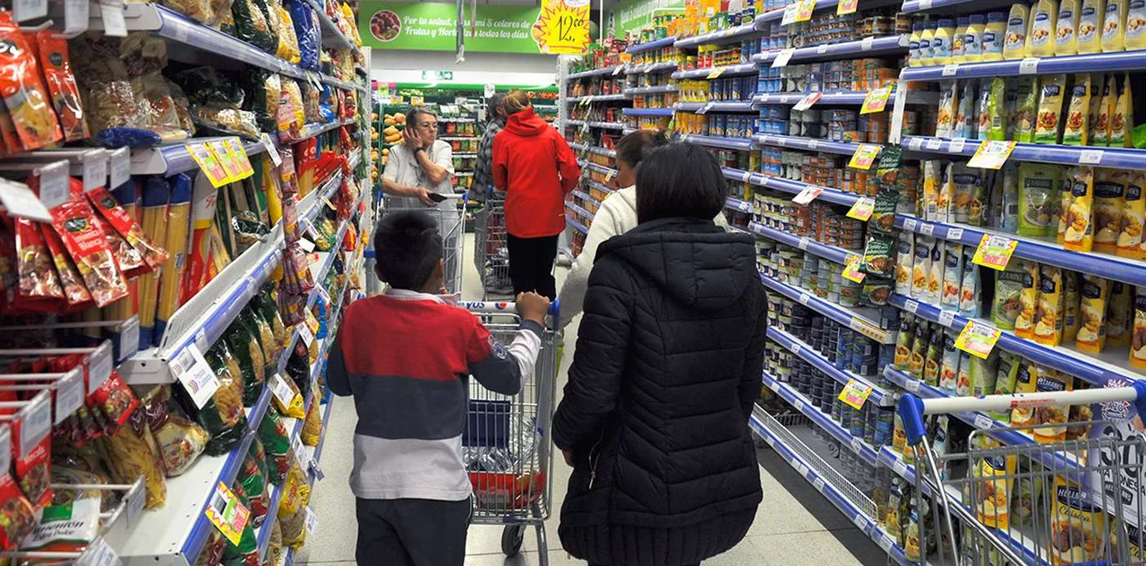 El ticket promedio en los supermercados durante febrero fue de $15.797.