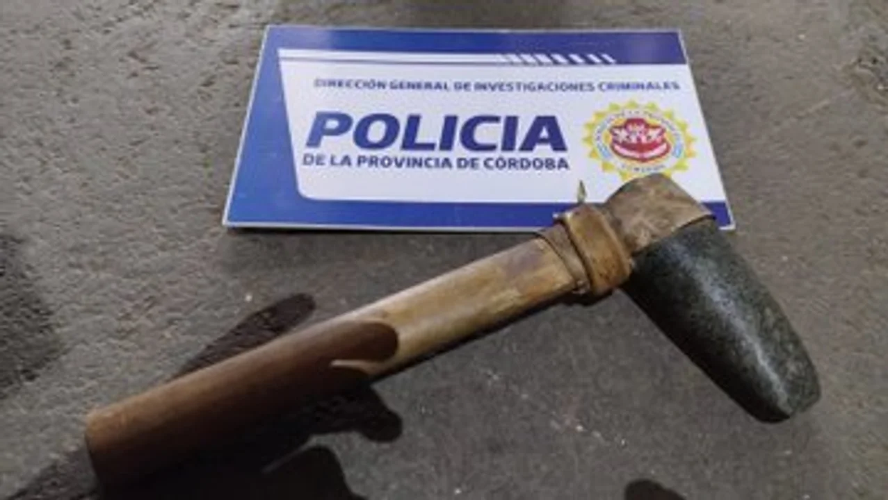 Recuperan piezas arqueológicas en un local de barrio Güemes. Fotografía: Policía de Córdoba.