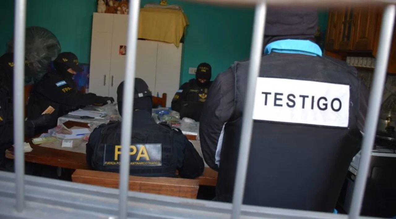 Denuncia por violencia familiar terminó con un detenido por drogas en Alto General Paz
