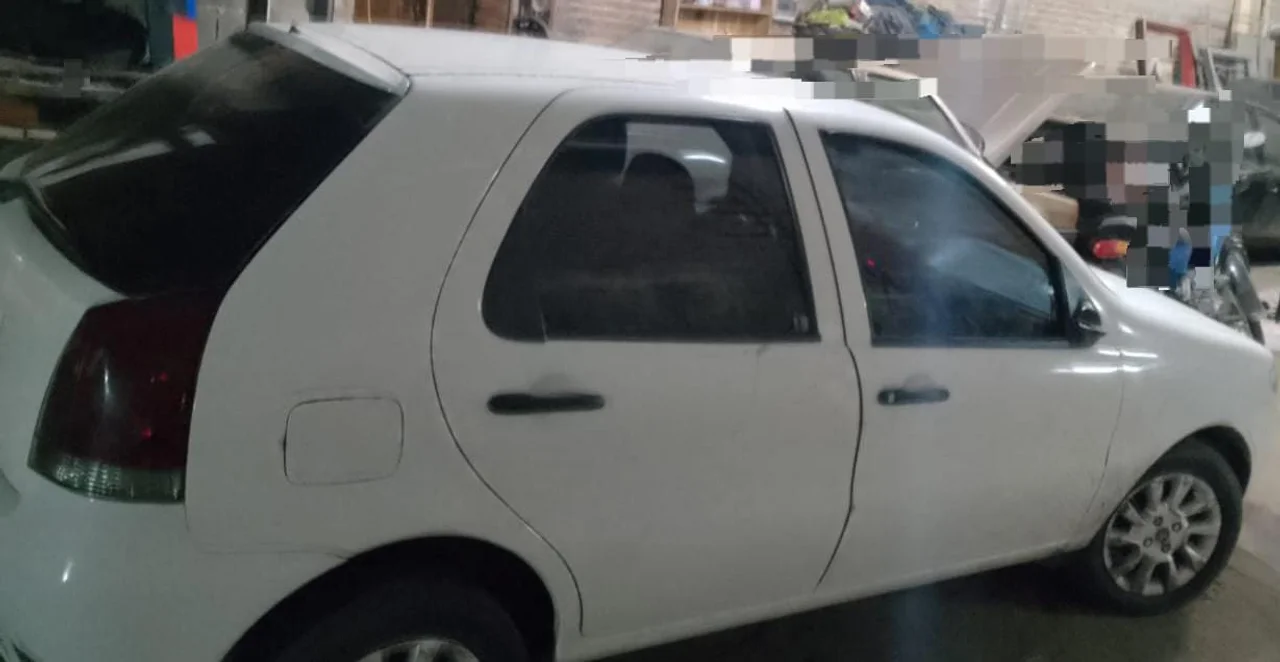 Evadieron un control y fueron detenidos con drogas y dinero en efectivo. Fotografía: Policía de Córdoba.