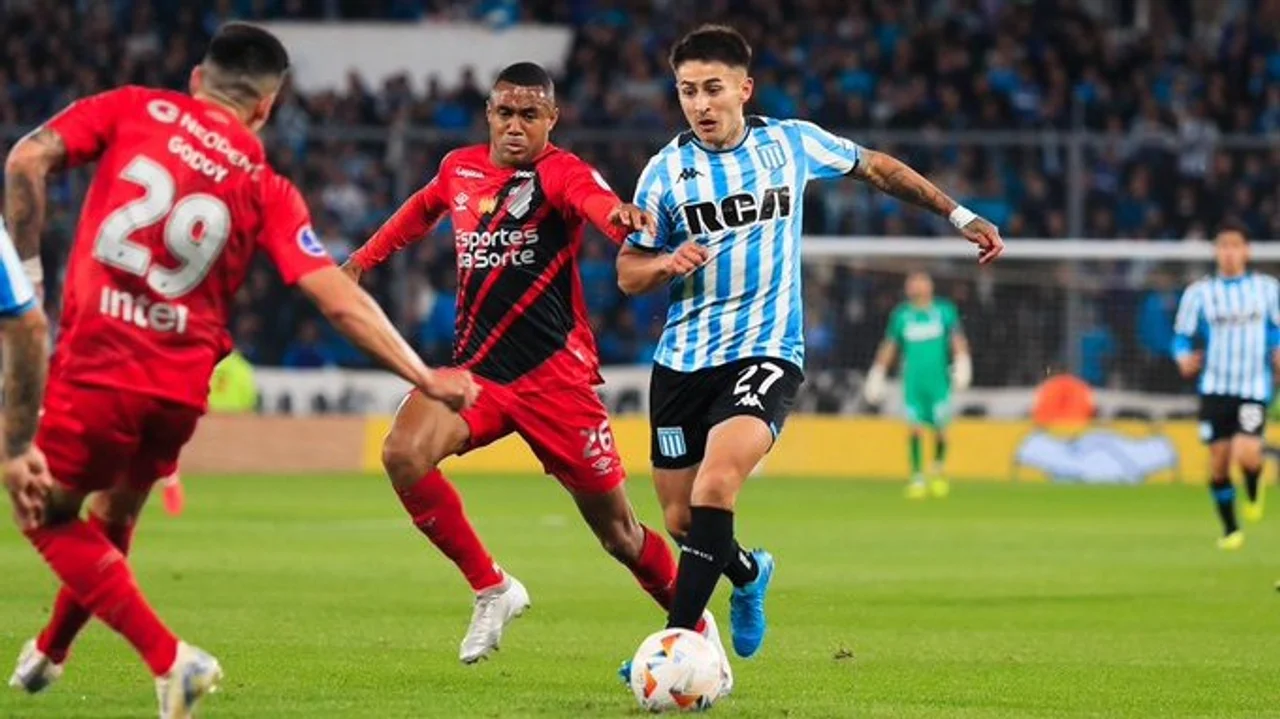 Racing clasificó a la semifinal de la Sudamericana al golear a Paranaense
