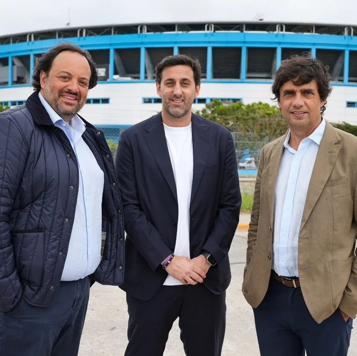 Diego Milito suma políticos a su fórmula en Racing de Avellaneda thumbnail