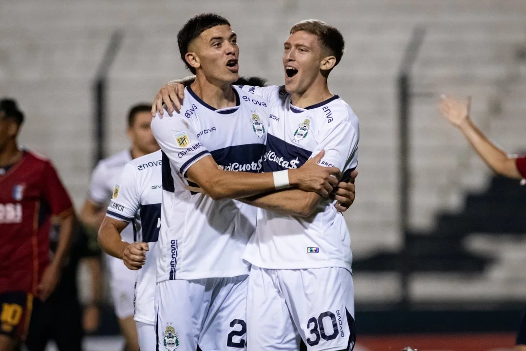 Copa Argentina: Gimnasia derrotó a Deportivo Español y dejó atrás seis partidos sin ganar thumbnail