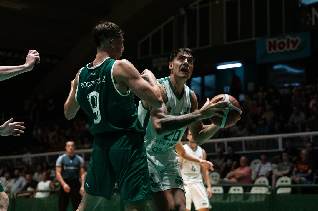 Atenas lo perdió en el final