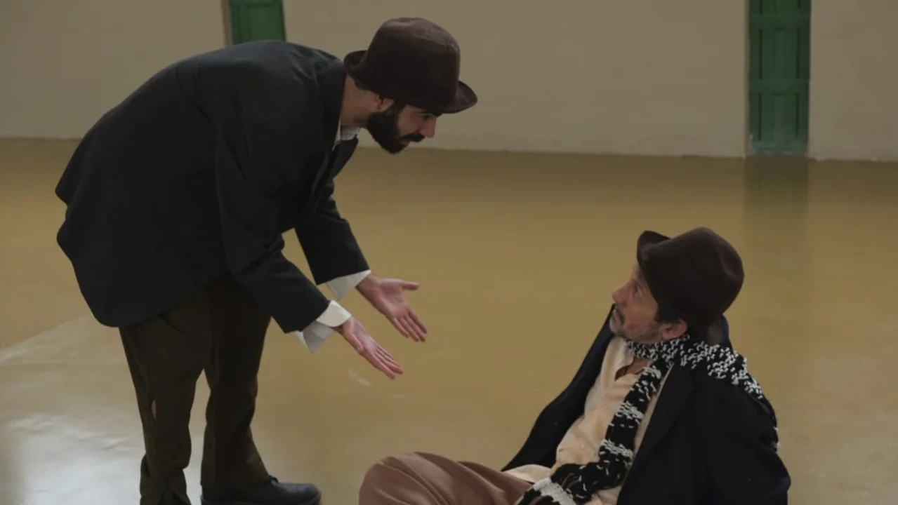 Dos personajes esperan...¿quién es Godot? (Foto: prensa)