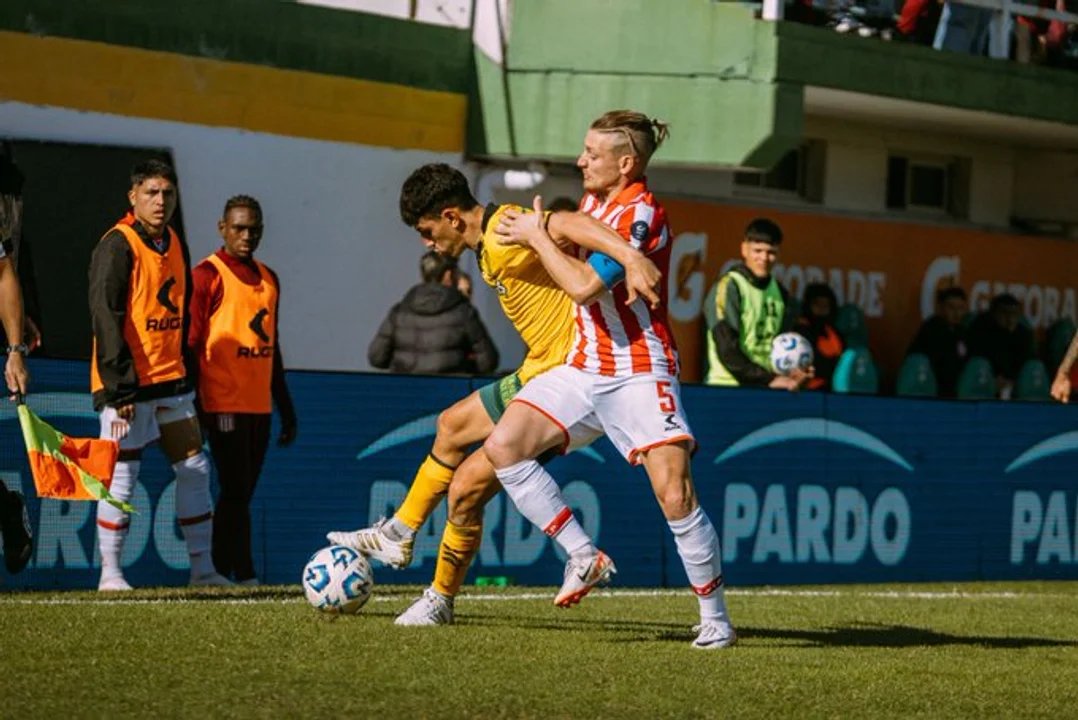 Estudiantes (LP) cayó ante Aldosivi y quedó eliminado de la Copa Argentina thumbnail