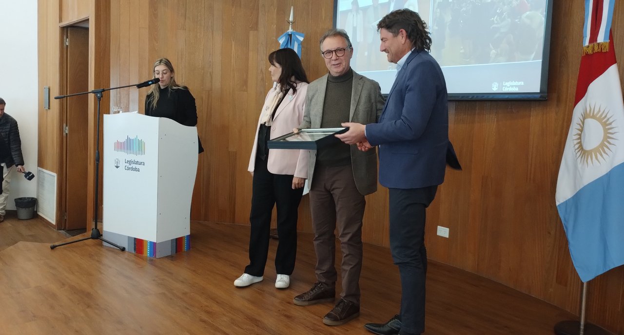 Rubén Magnano fue declarado personalidad destacada de la provincia por la Legislatura de Córdoba thumbnail