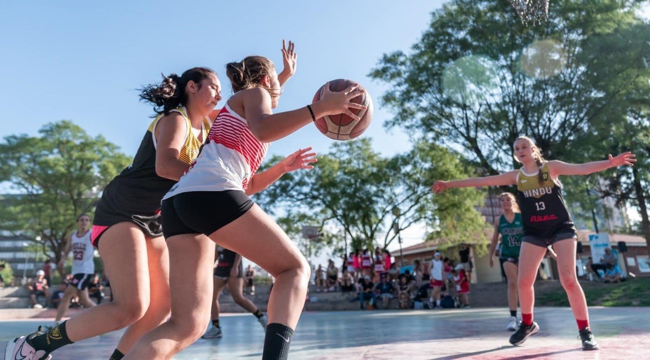 Nuevo encuentro de básquet femenino en el Polideportivo General Paz thumbnail