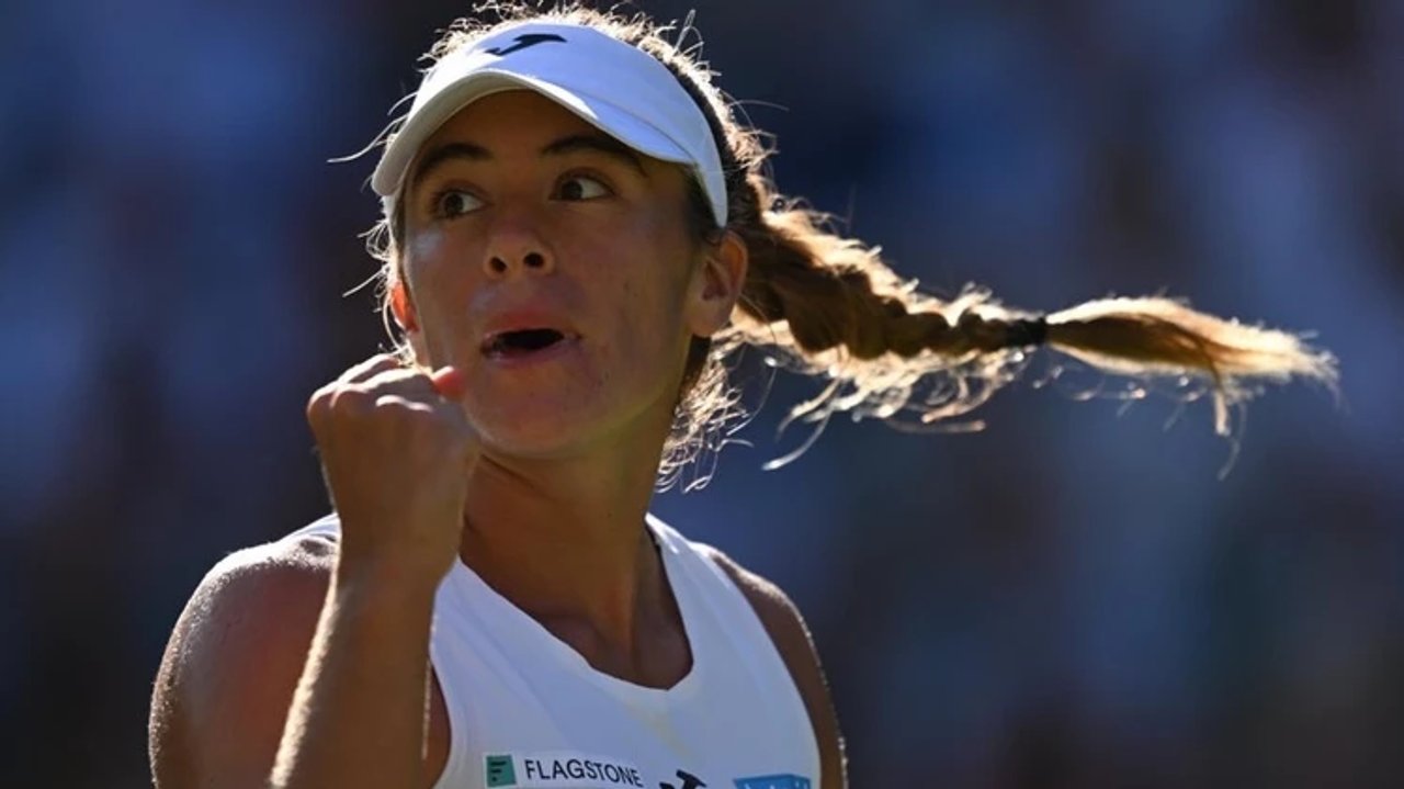 Solana Sierra avanza a octavos en Wimbledon y empieza una nueva historia en el tenis thumbnail