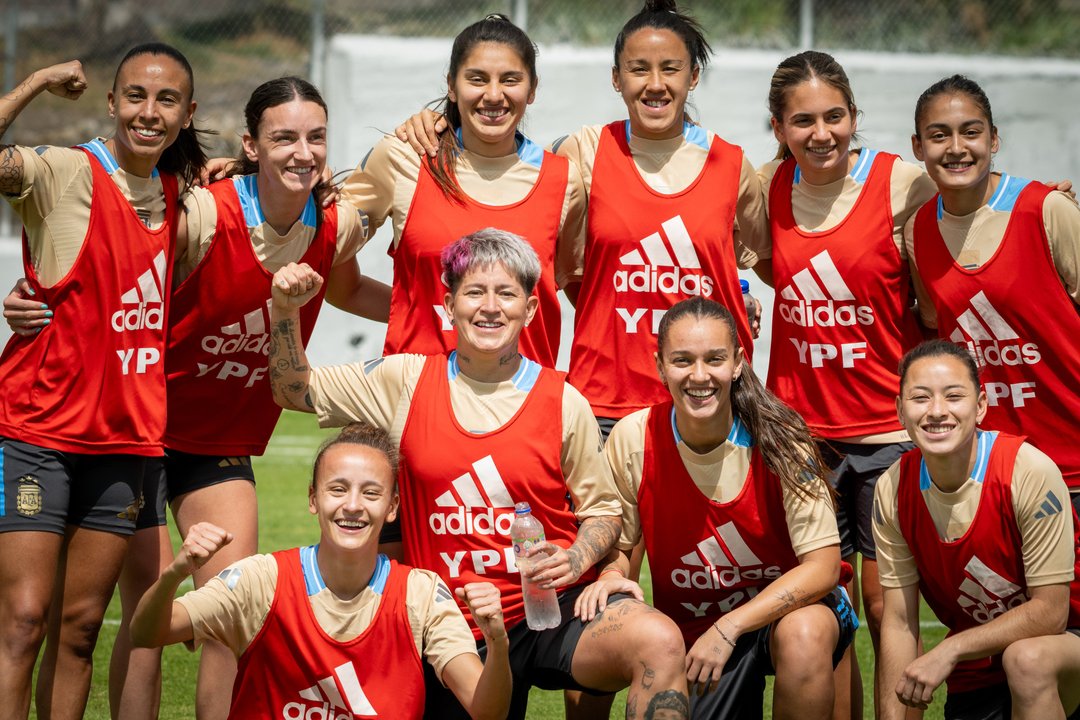La selección femenina de Argentina desafía a Chile en un duelo a todo o nada thumbnail