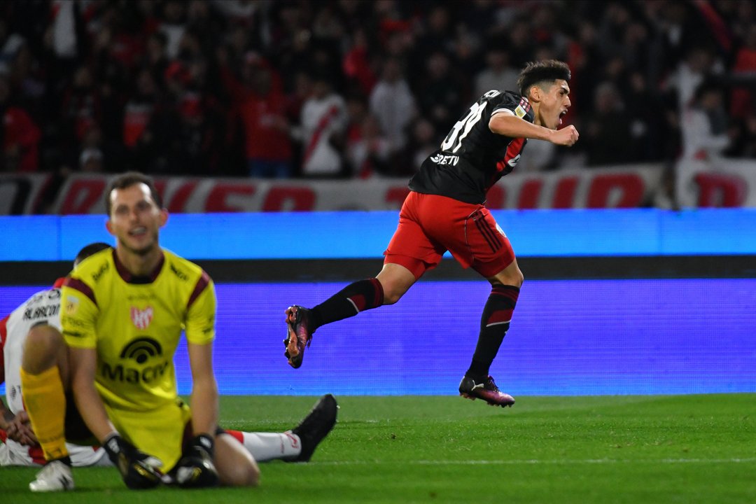 Instituto cayó goleado por River 4-0 en el Kempes thumbnail