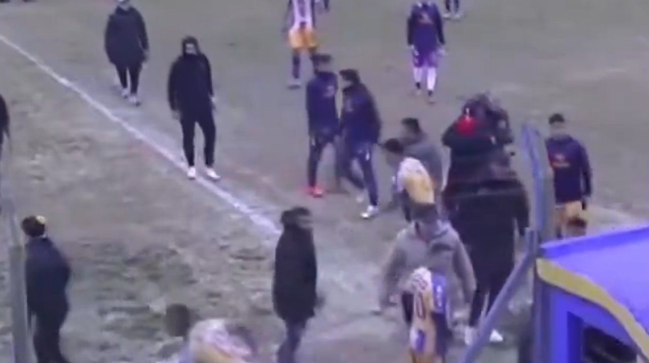 Luis Ventura fue atacado en un partido del ascenso y no podrá asistir a los Martín Fierro thumbnail