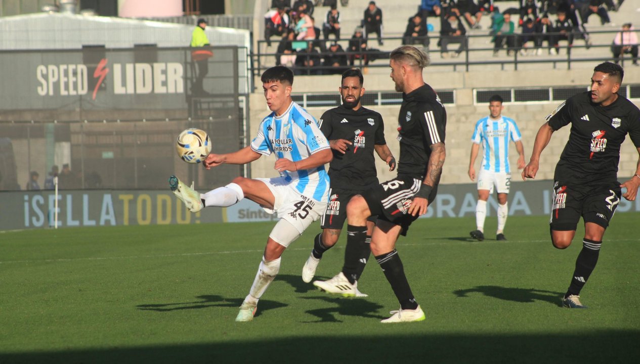 Riestra imbatible: fortaleza deportiva o favores arbitrales? thumbnail