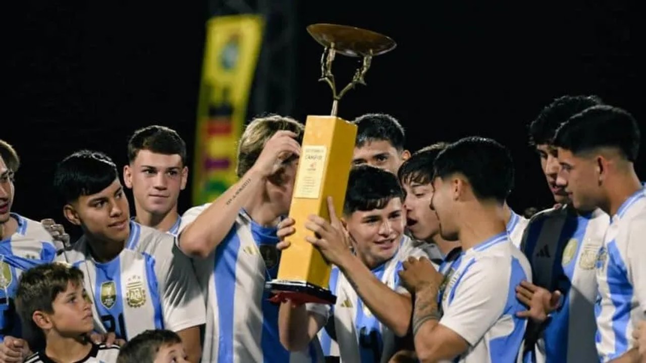 La Selección Argentina Sub 17, campeona invicta en L'Alcudia, con el espíritu de la "Scaloneta" thumbnail
