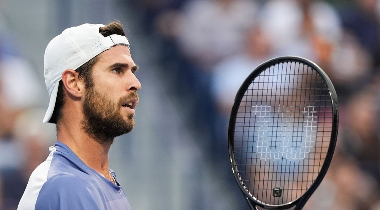Khachanov venció a Zverev y jugará la final del Masters 1000 de Toronto thumbnail