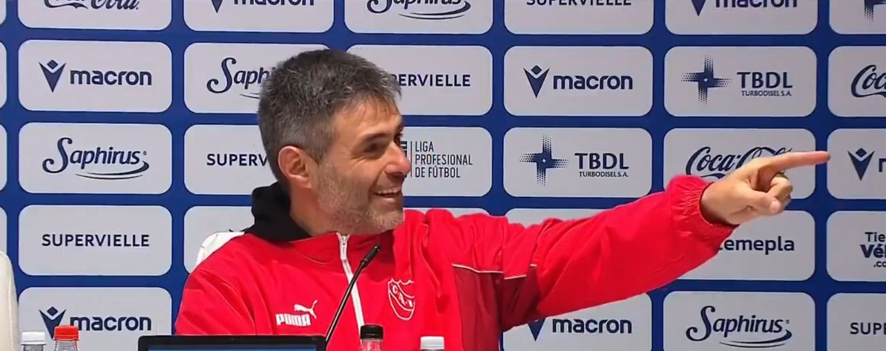 Vos me querés echar: el tenso momento de Vaccari con la prensa thumbnail