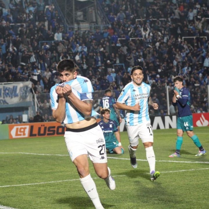 Se hunde: Talleres jugó mal y fue goleado por Atlético en Tucumán thumbnail