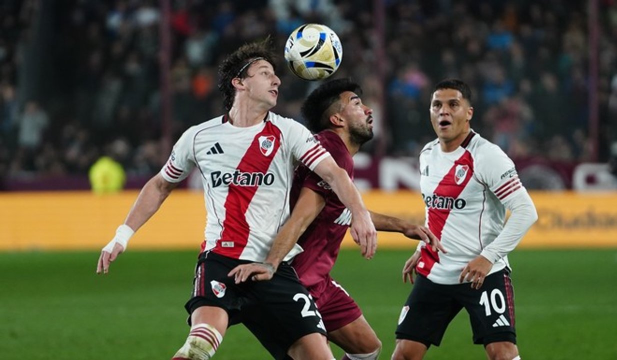 River dejó escapar la victoria en la última jugada ante Lanús thumbnail
