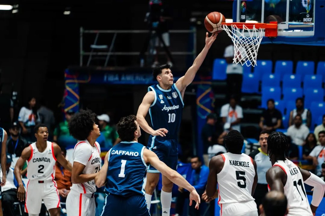 Argentina superó a Canadá y definirá la AmeriCup frente a Brasil thumbnail