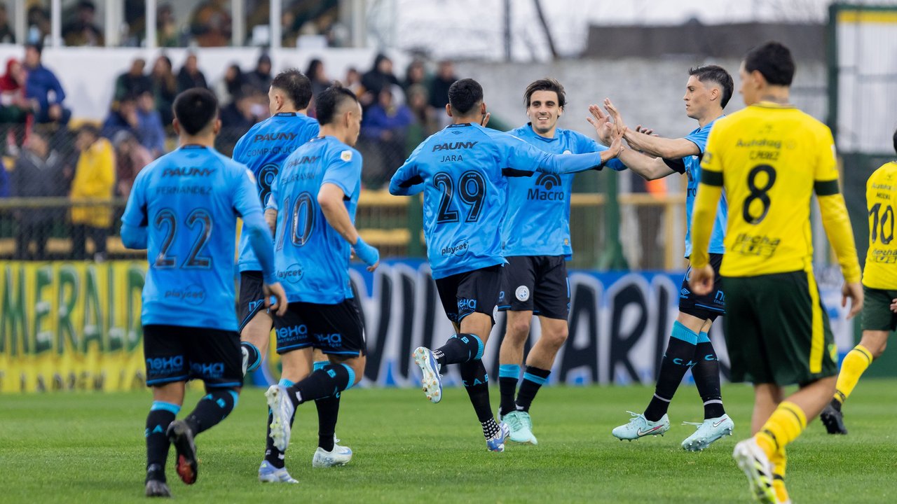 Belgrano sigue sin ganar: cayó 2-1 con Defensa y Justicia y preocupa su racha thumbnail